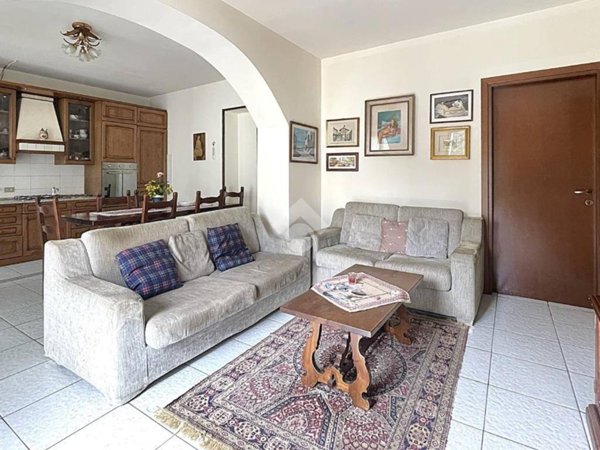 appartamento in vendita a Cadorago in zona Bulgorello