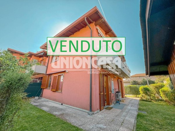 appartamento in vendita a Cadorago in zona Caslino al Piano