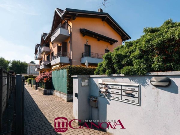 appartamento in vendita a Cadorago in zona Caslino al Piano