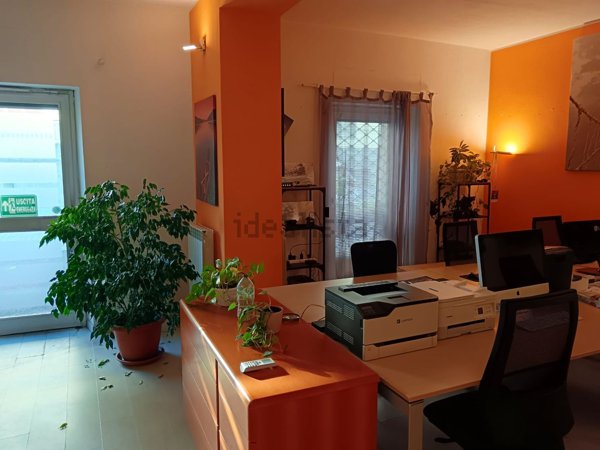 ufficio in vendita a Cadorago in zona Bulgorello