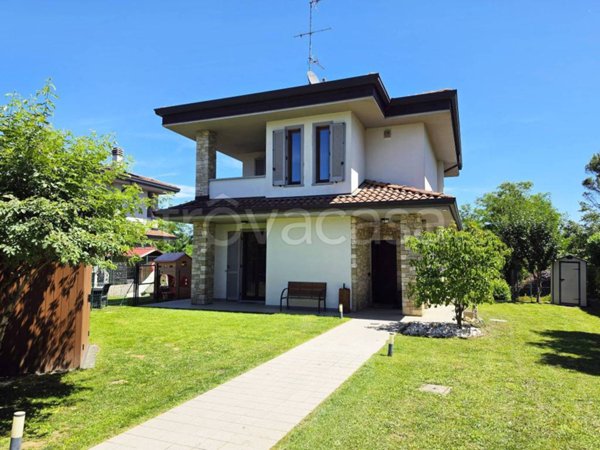casa indipendente in vendita a Cadorago in zona Caslino al Piano