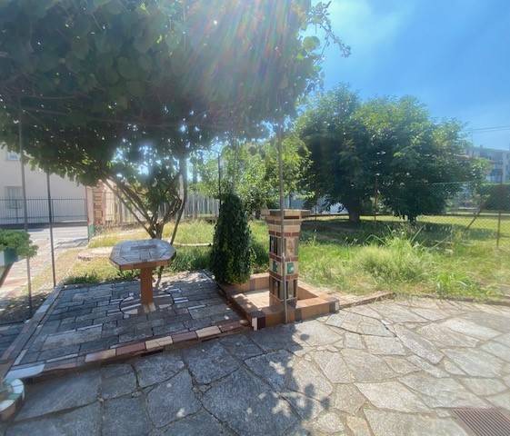 casa indipendente in vendita a Cadorago