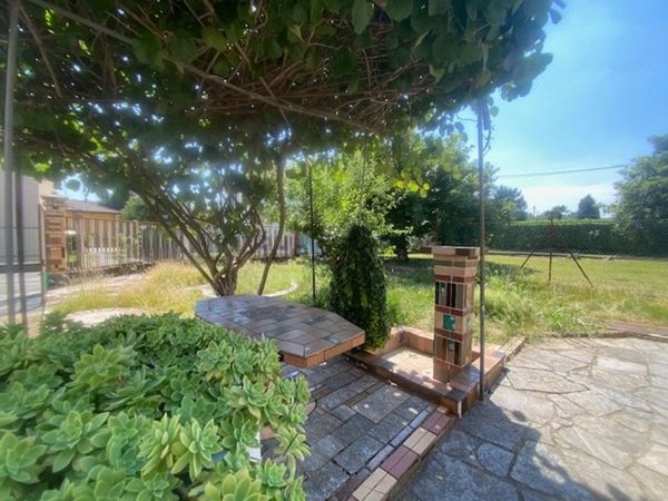 casa indipendente in vendita a Cadorago