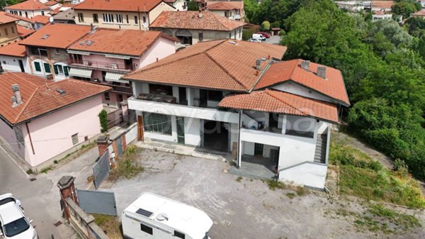 appartamento in vendita a Cadorago in zona Caslino al Piano