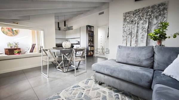 appartamento in vendita a Cadorago in zona Caslino al Piano