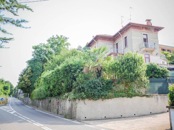 casa indipendente in vendita a Cadorago in zona Caslino al Piano
