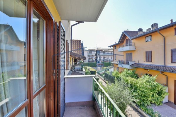 appartamento in vendita a Cadorago in zona Caslino al Piano