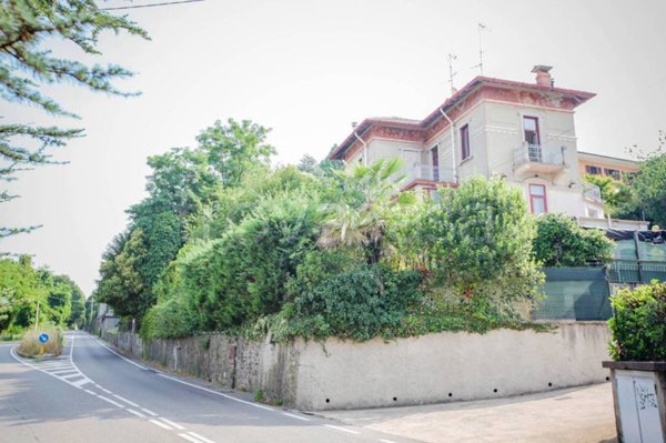 casa indipendente in vendita a Cadorago in zona Caslino al Piano