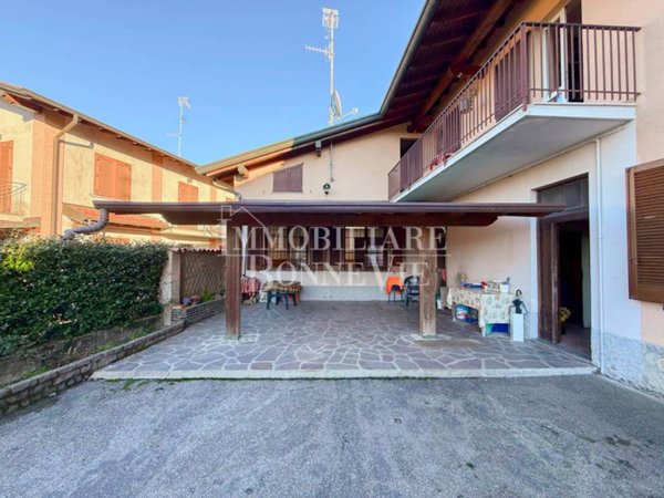 casa indipendente in vendita a Cadorago in zona Bulgorello