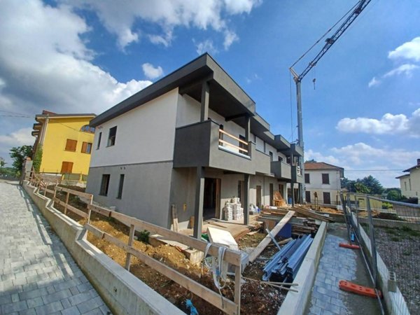 appartamento in vendita a Cadorago in zona Caslino al Piano