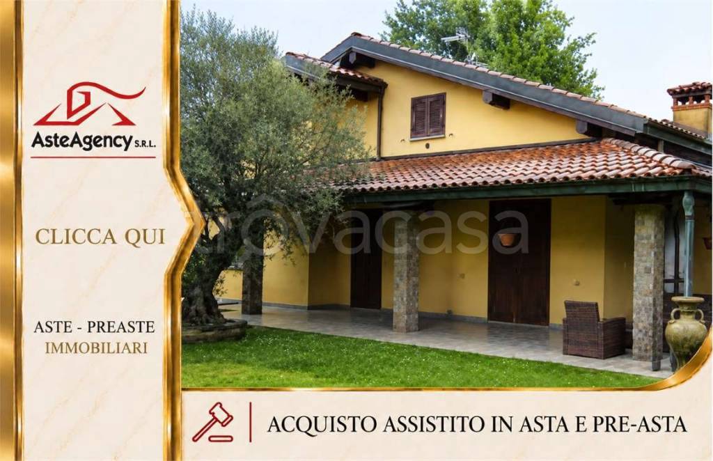 casa indipendente in vendita a Cadorago in zona Caslino al Piano