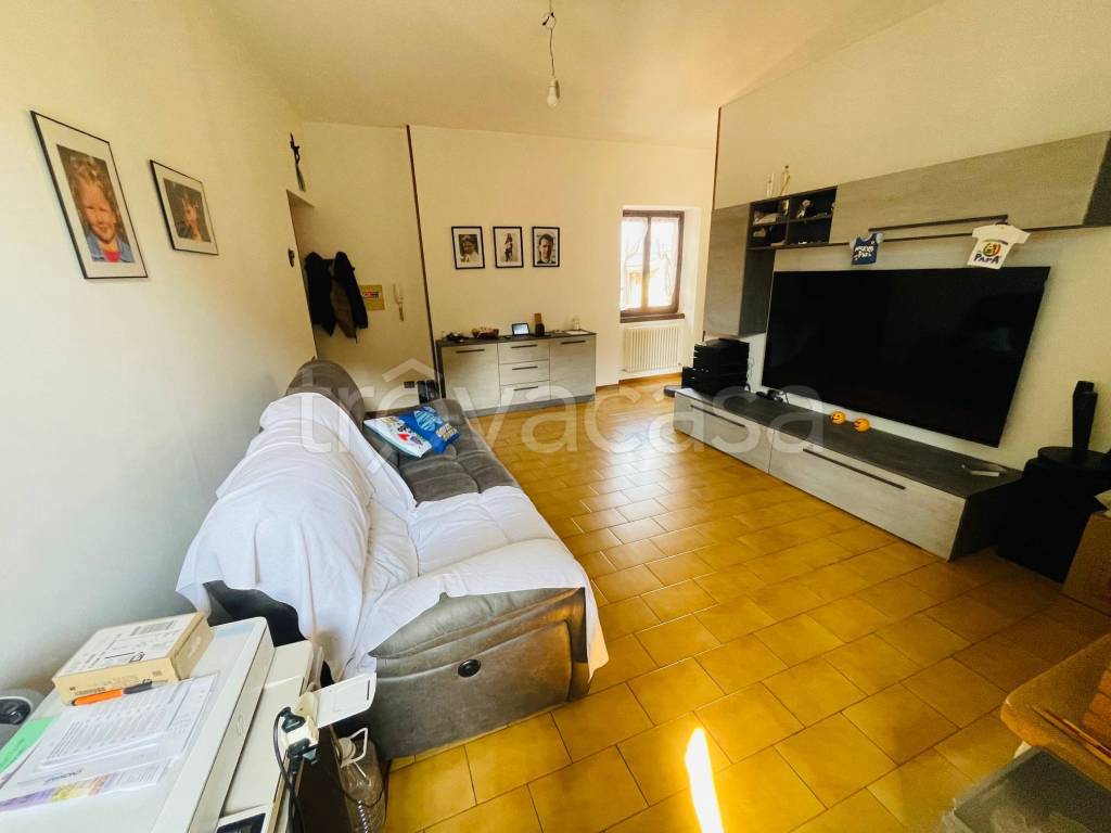 appartamento in vendita a Cadorago in zona Bulgorello