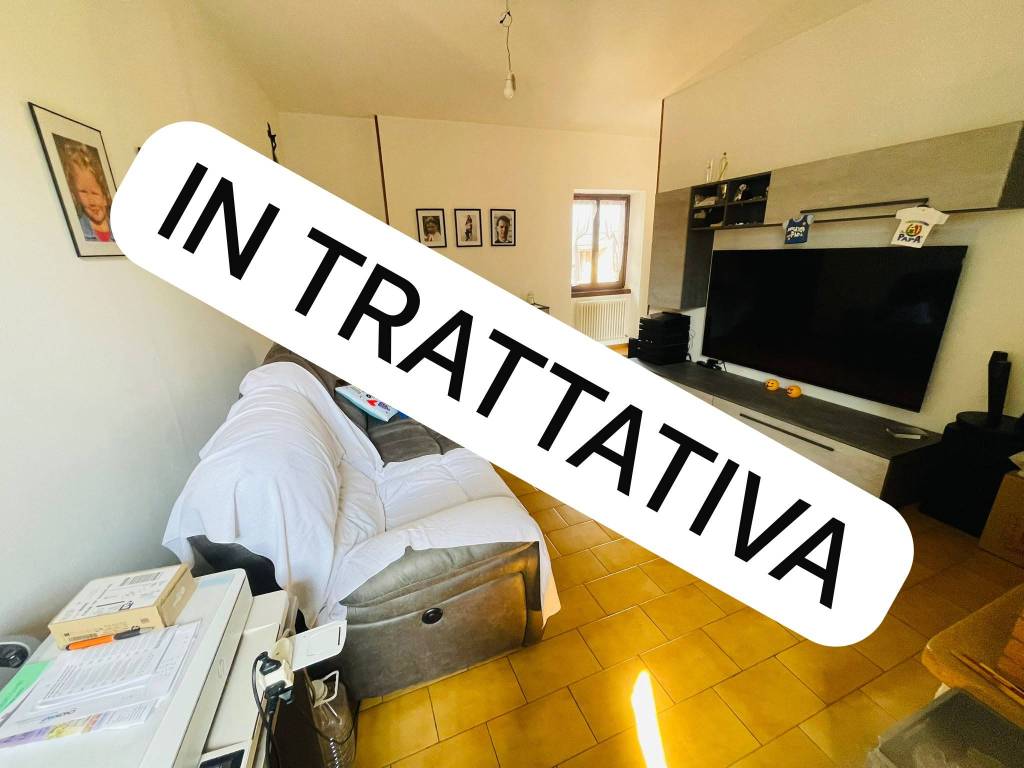 appartamento in vendita a Cadorago in zona Bulgorello