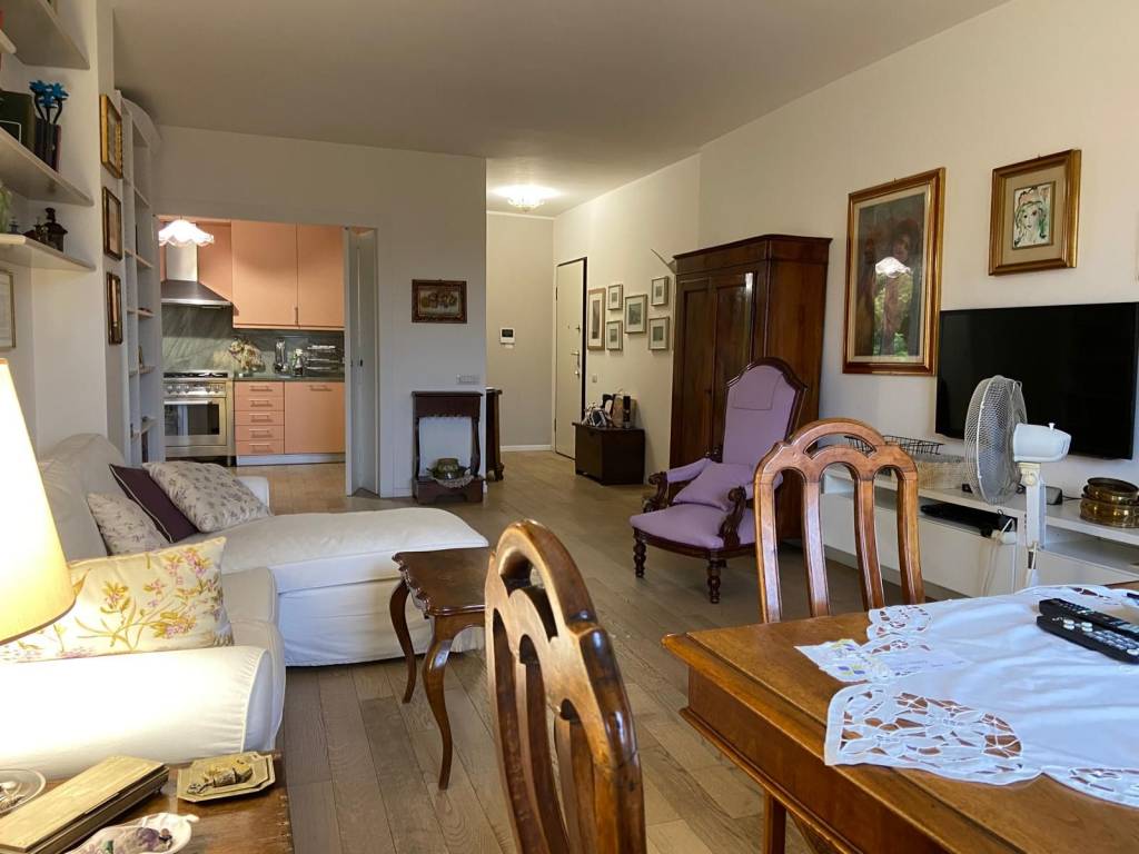 appartamento in vendita a Cadorago in zona Caslino al Piano