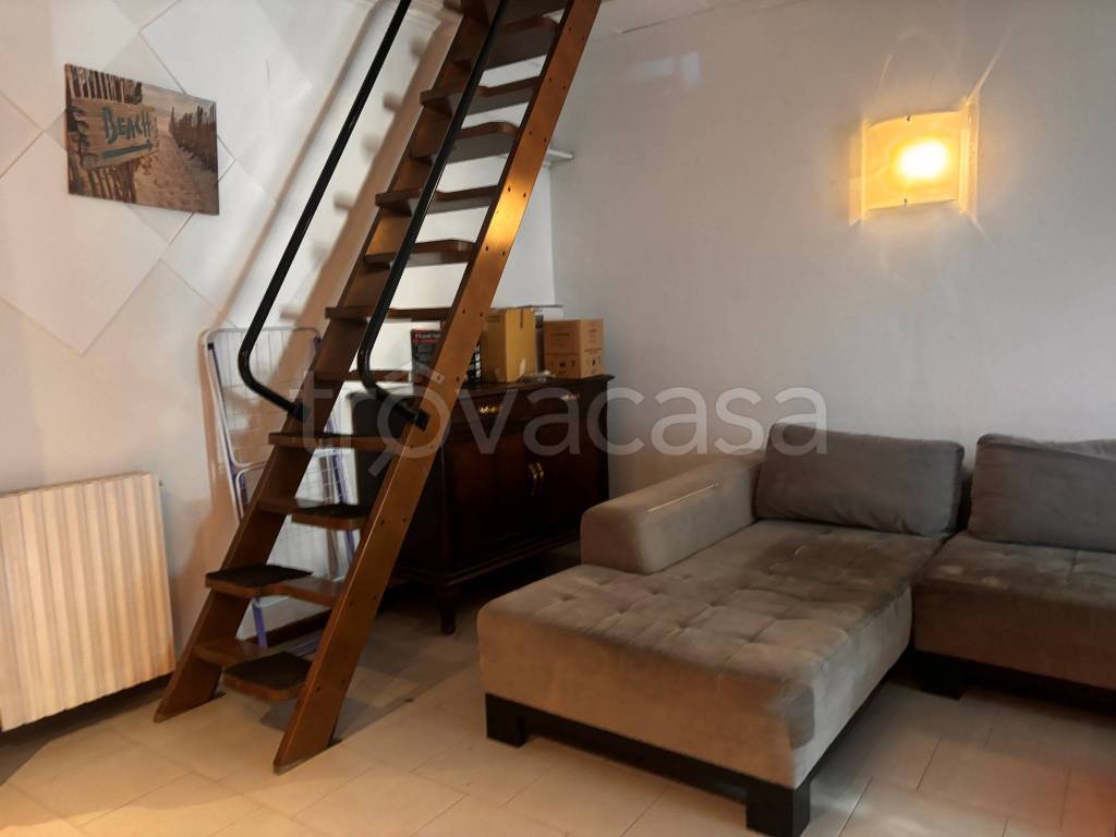 appartamento in vendita a Cadorago in zona Caslino al Piano