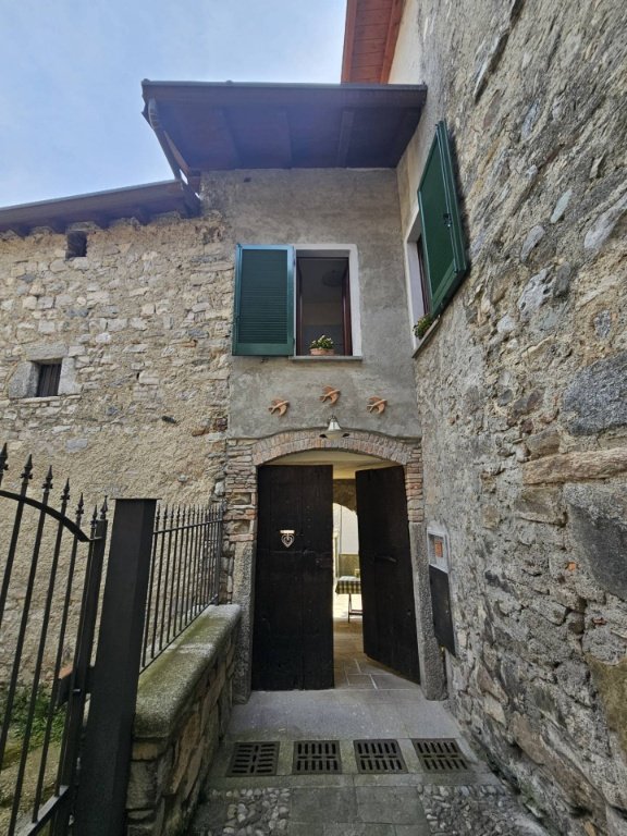 appartamento in vendita a Caglio