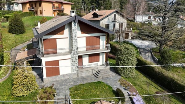 casa indipendente in vendita a Caglio
