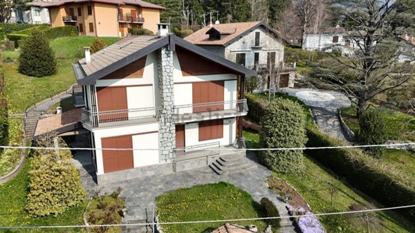 casa indipendente in vendita a Caglio