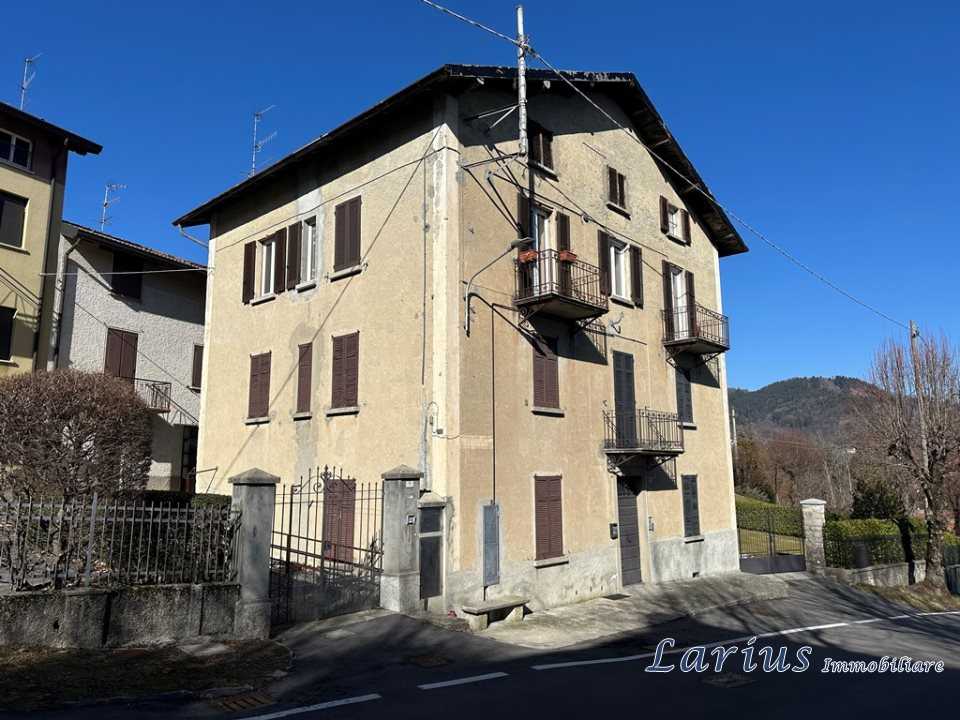 casa indipendente in vendita a Caglio