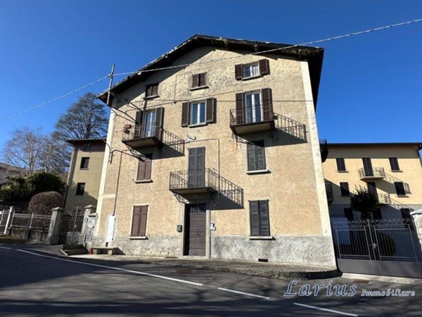 casa indipendente in vendita a Caglio