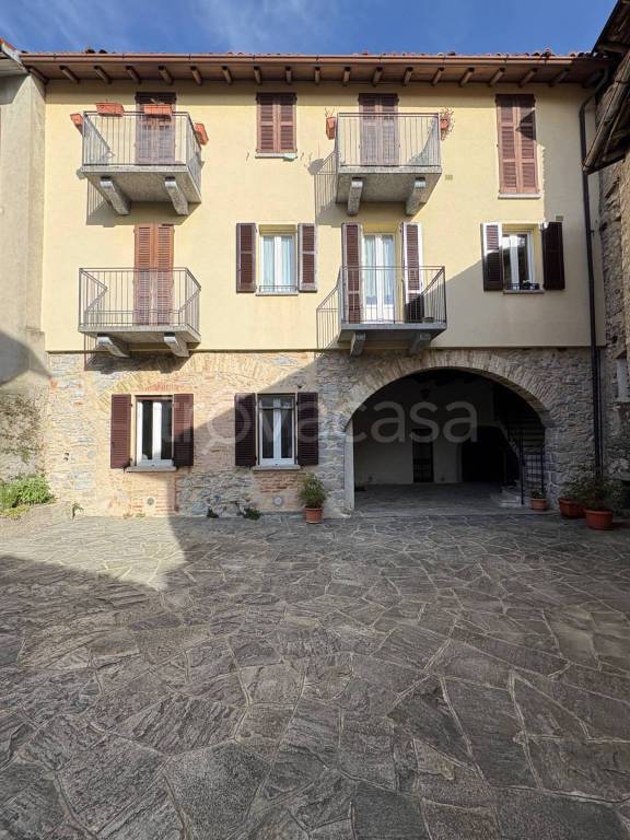 appartamento in vendita a Caglio