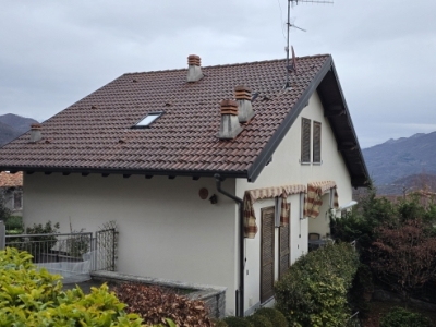 casa indipendente in vendita a Caglio