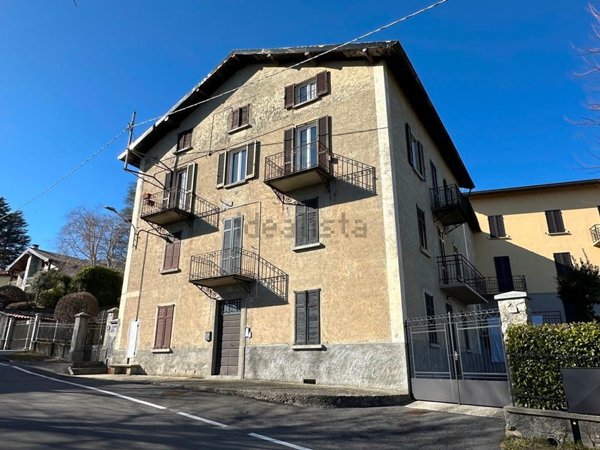 casa indipendente in vendita a Caglio