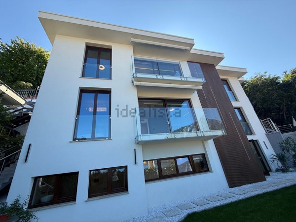 casa indipendente in vendita a Campione d'Italia