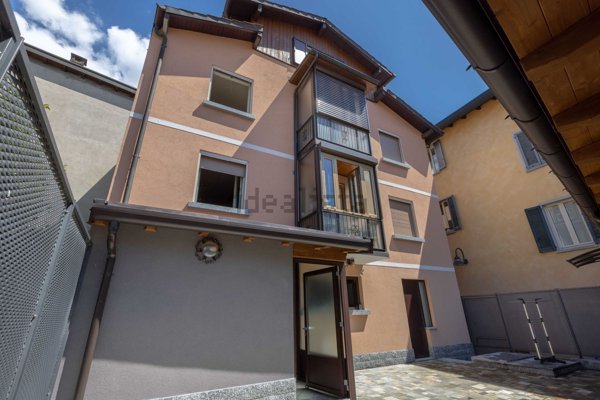 casa indipendente in vendita a Campione d'Italia