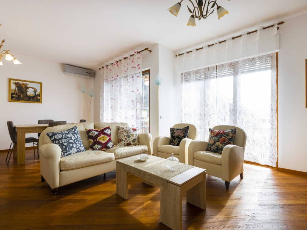 appartamento in vendita a Campione d'Italia