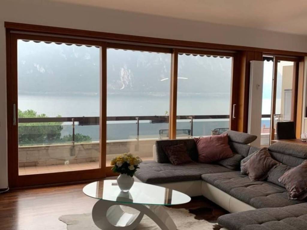 appartamento in vendita a Campione d'Italia