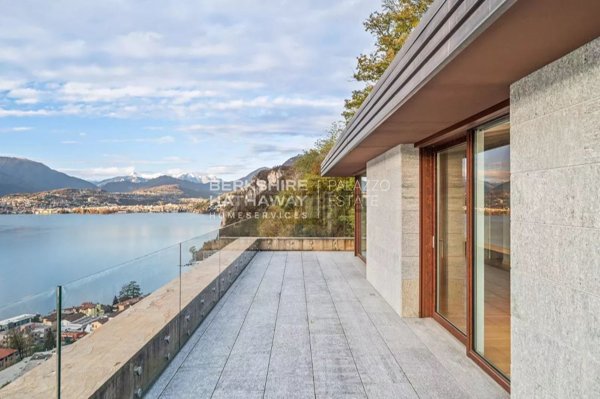 casa indipendente in vendita a Campione d'Italia