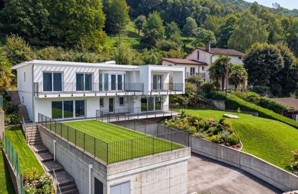 casa indipendente in vendita a Campione d'Italia in zona Scirèe