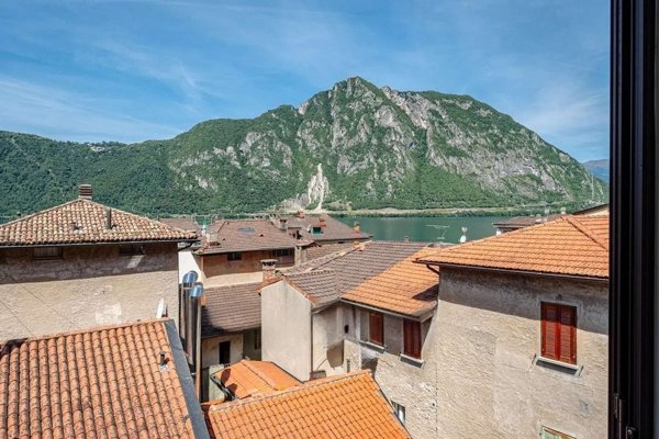 casa indipendente in vendita a Campione d'Italia in zona Cottima