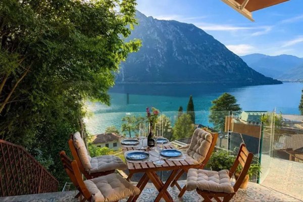 casa indipendente in vendita a Campione d'Italia