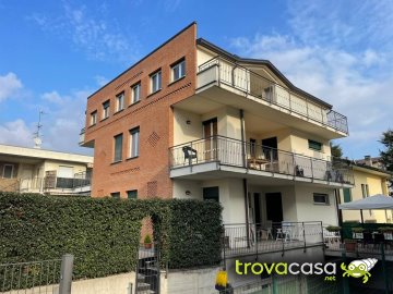 appartamento in vendita a Cantù in zona Fecchio