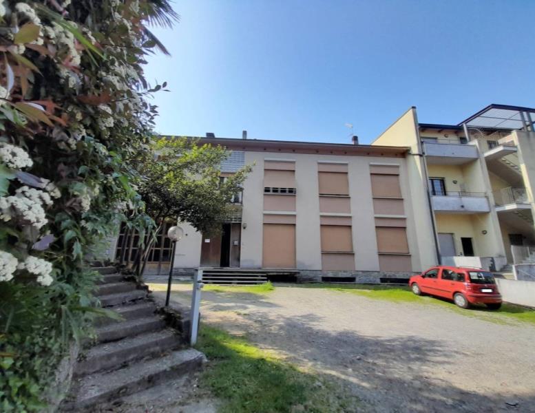 casa indipendente in vendita a Cantù