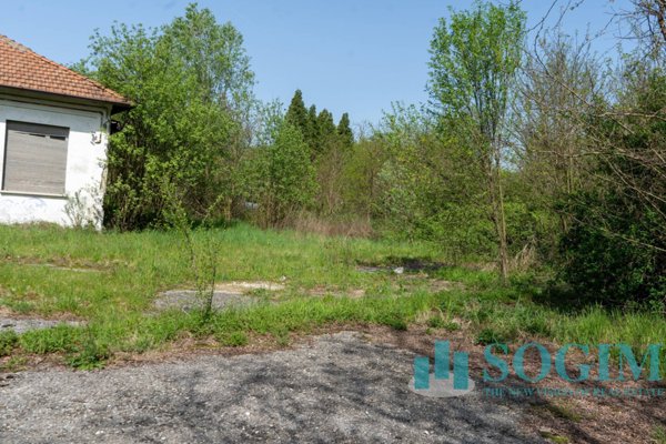 terreno industriale in vendita a Cantù