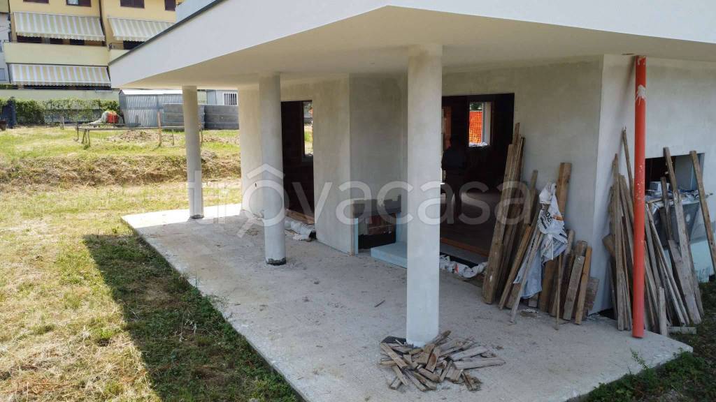 casa indipendente in vendita a Cantù