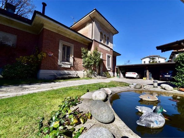 casa indipendente in vendita a Cantù