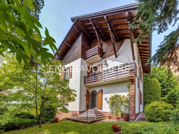 casa indipendente in vendita a Cantù