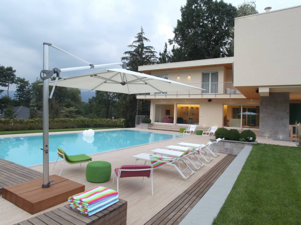 casa indipendente in vendita a Cantù