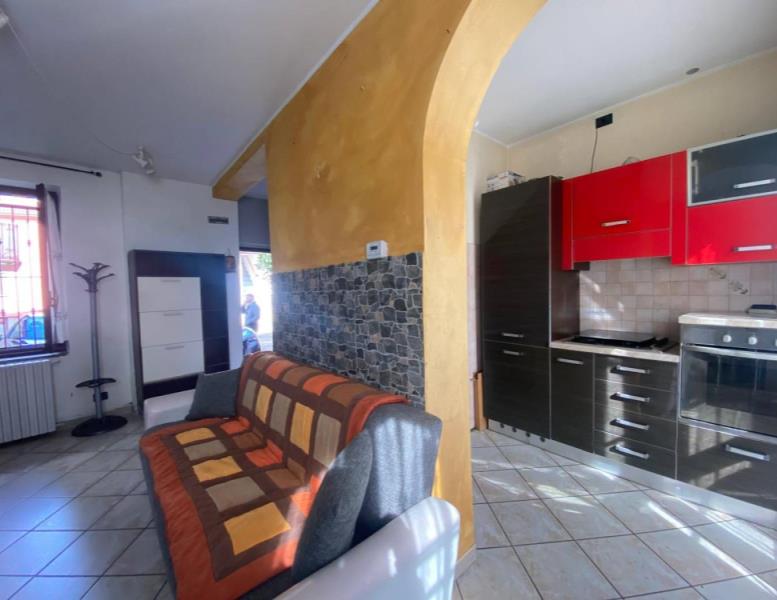 casa indipendente in vendita a Cantù in zona Cascina Amata