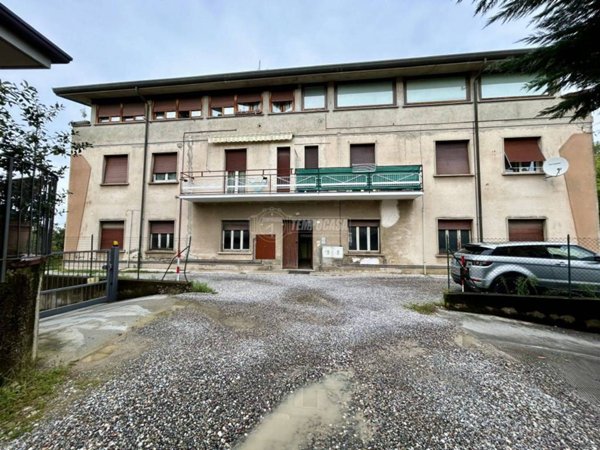 negozio in vendita a Cantù in zona Vighizzolo