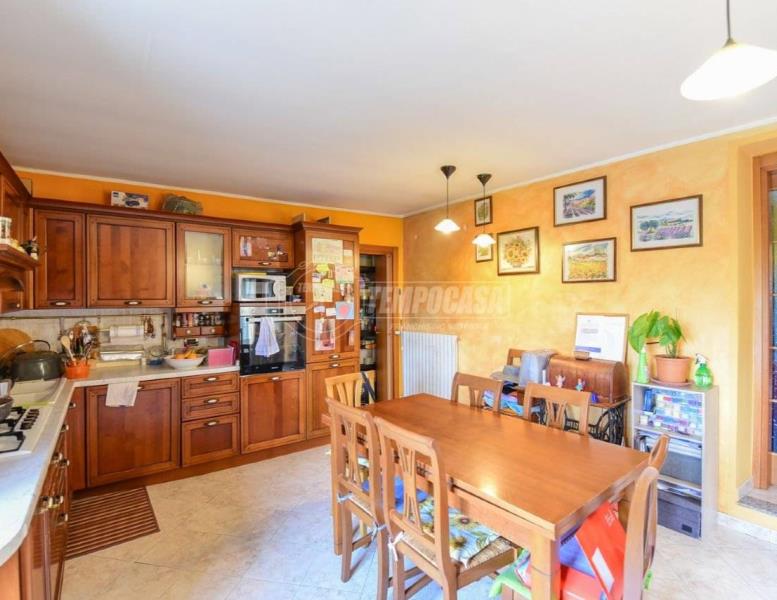 appartamento in vendita a Cantù in zona Vighizzolo