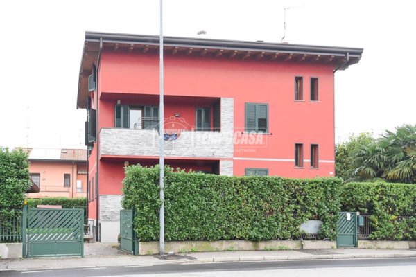 casa indipendente in vendita a Cantù