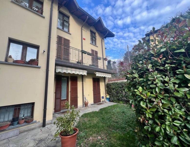 casa indipendente in vendita a Cantù