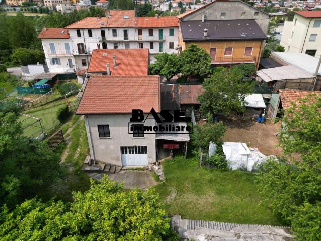 negozio in vendita a Cantù in zona Fecchio