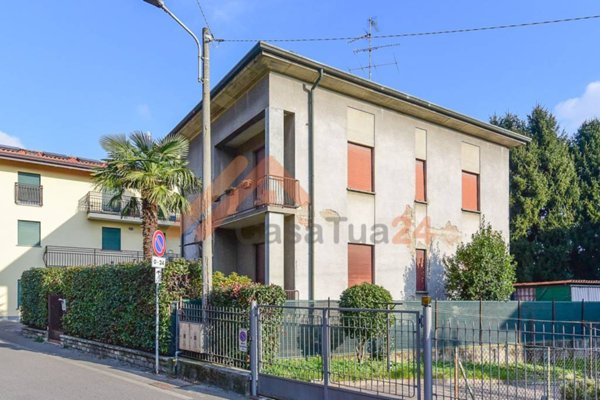 casa indipendente in vendita a Cantù