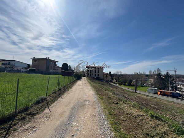 villa in vendita a Cantù in zona Cascina Amata